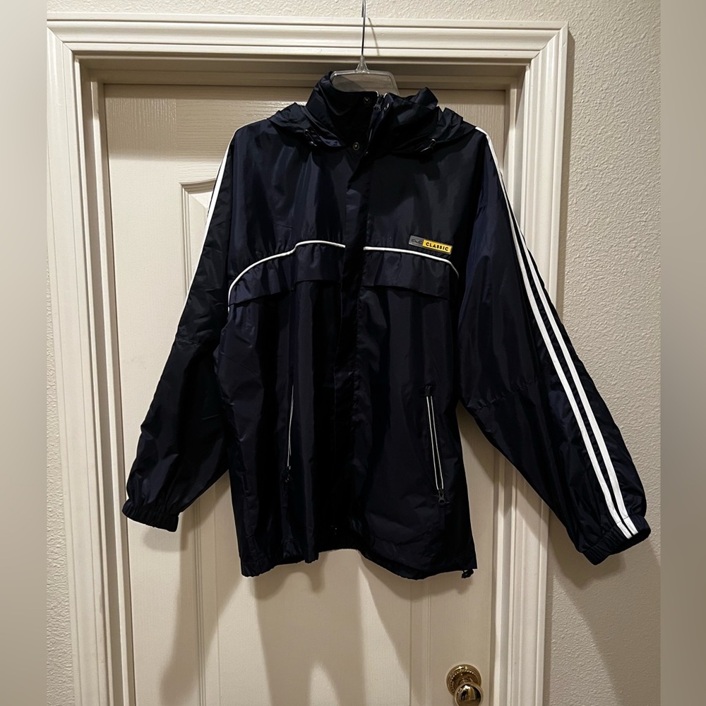 DC Navy Blue Hooded Rain Jacket Windbreaker Men’s Large with White Trim